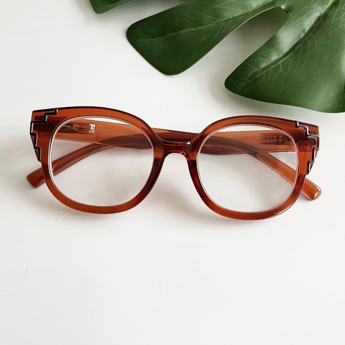 Lunet Otto frames in translucent amber acetate
