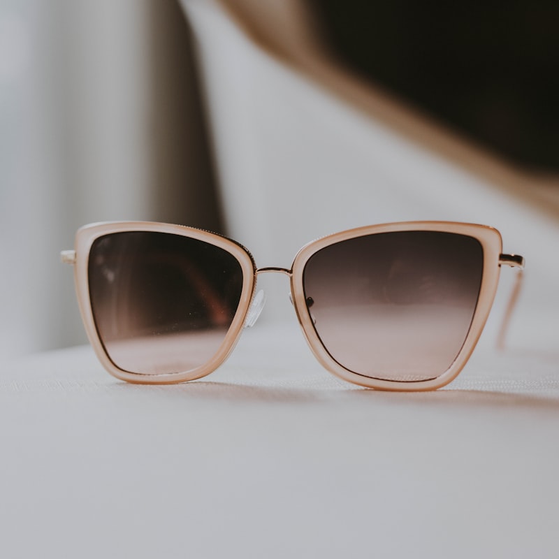 Lunet Vesper cat-eye sunglasses in blush acetate with gradient brown lenses